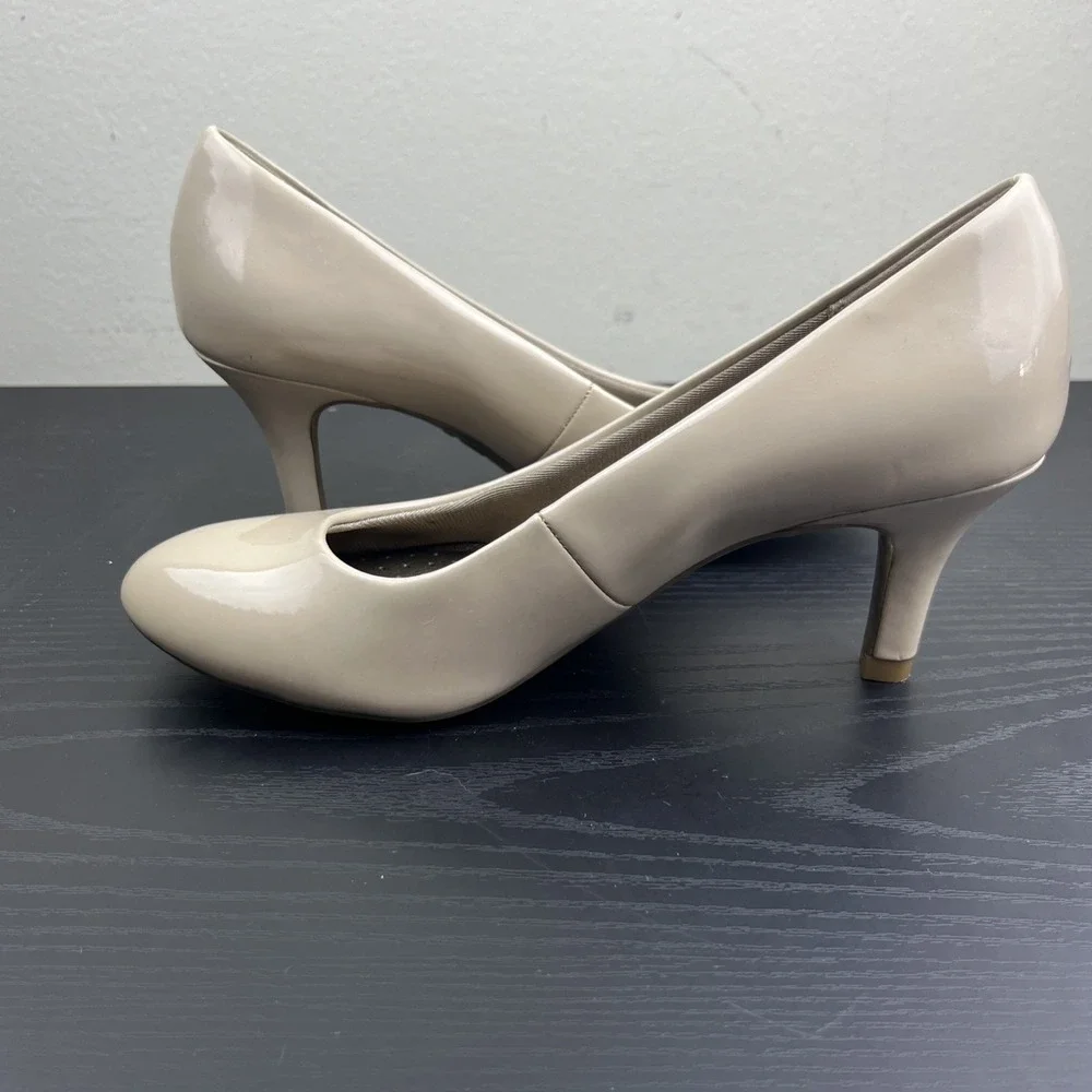 LifeStride Parigi‎ Taupe Nude Pumps Size 5 Faux Patent Leather Heels